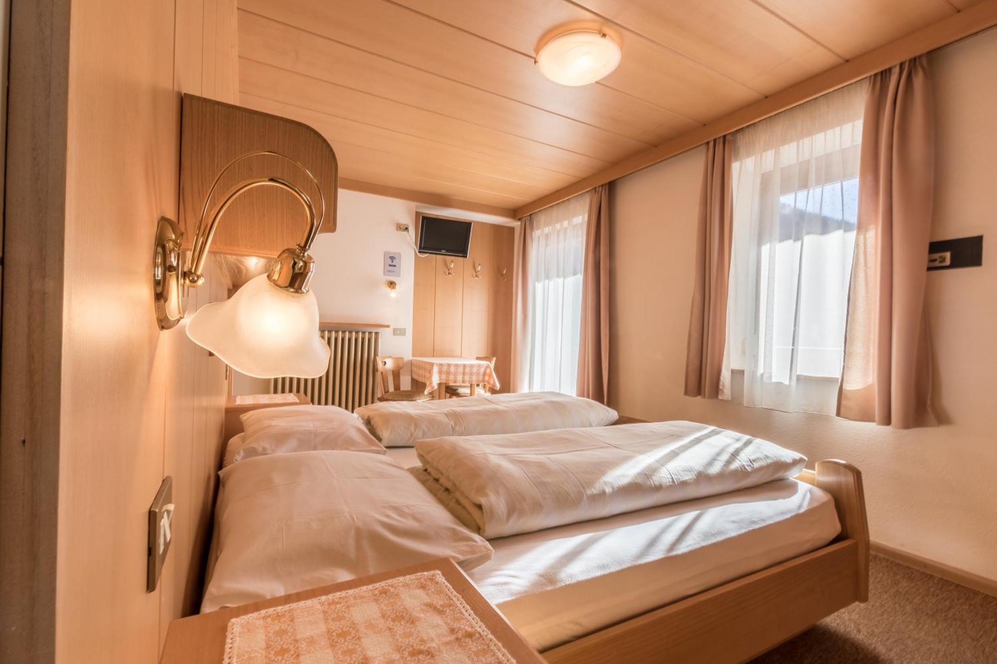 Dolomitdreams Hotell La Villa  Exteriör bild